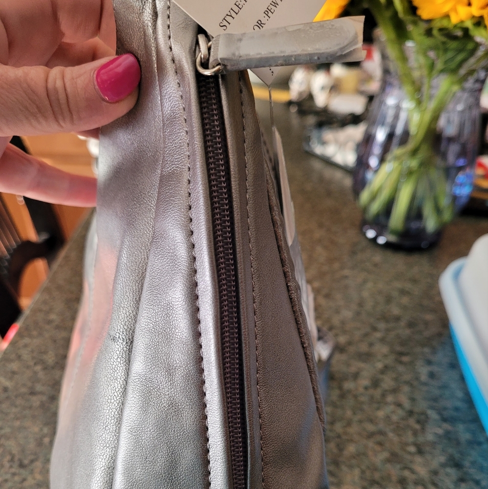 Purse - Picture 2 of 4